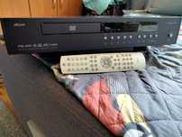 Wysokiej klasy odtwarzacz DVD-Audio , SACD firmy Arcam DV135 z pilotem