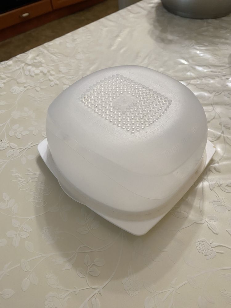 Розумна сирниця Tupperware