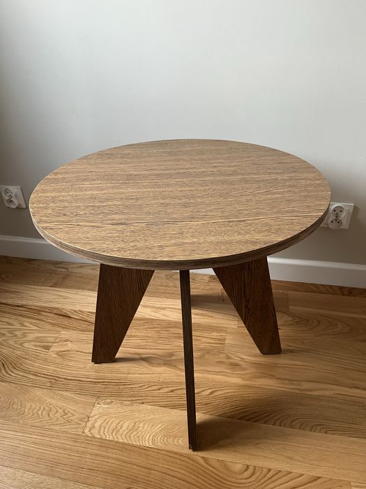 Stolik okrągły brązowy