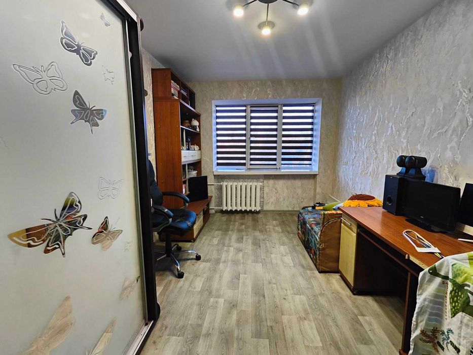 ЗДАМ 2-ох кімнатну квартиру по вул.Днепр. шоссе з новим ремонтом