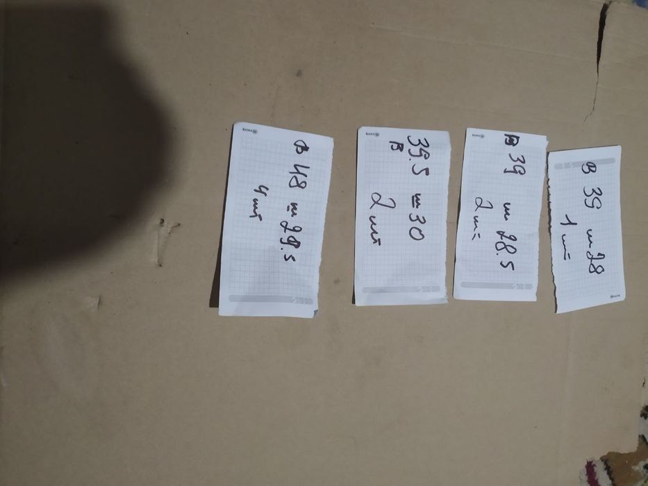 Гарні міцні дерев'яні кухонні стільці табурет стільчик стілець столик