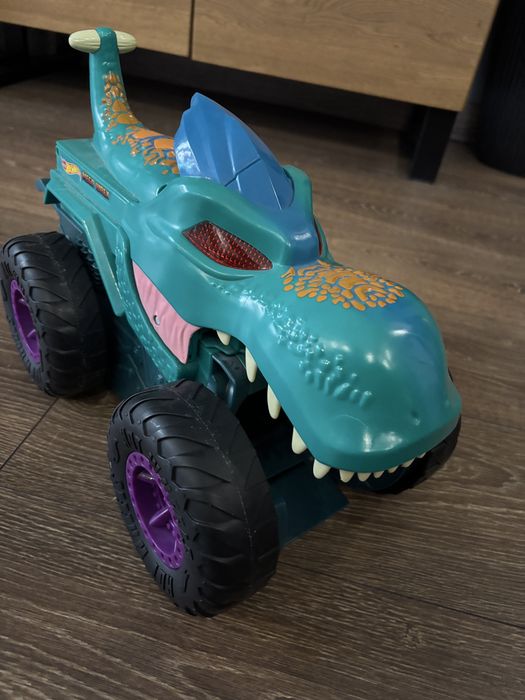 Hot Wheels Monster Trucks Pożeracz Aut Mega Wrex