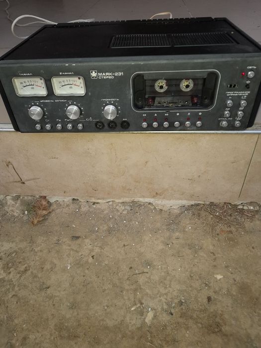 Продам магнітофон маяк 231