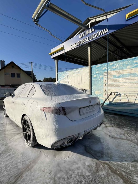 Alfa Romeo Giulia Sport RWD
