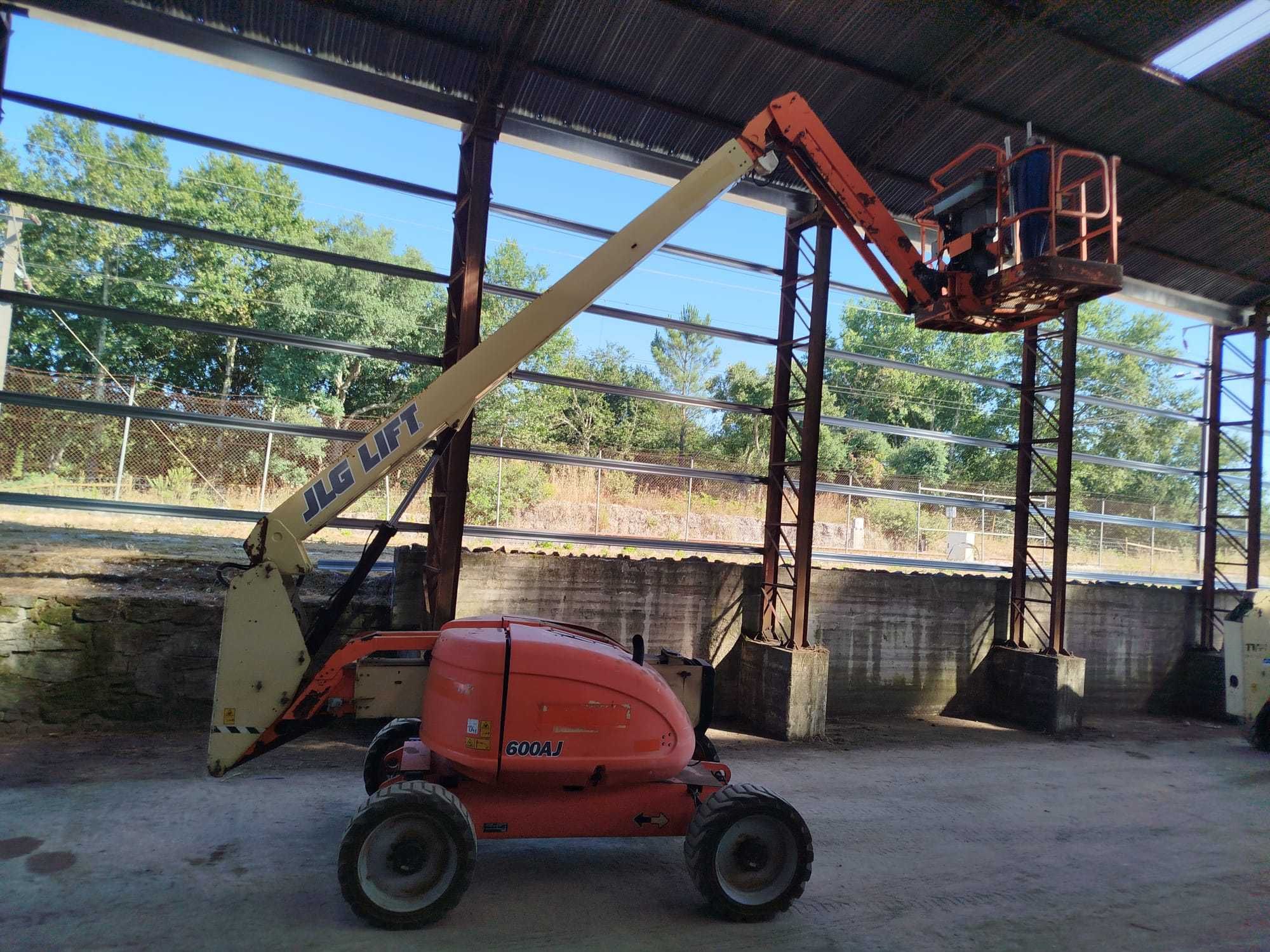 Plataforma telescópica JLG 600 AJ
