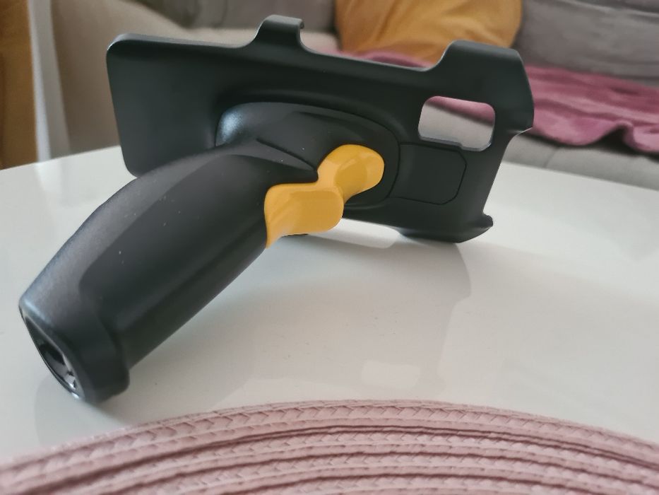 Pistolet do skanerów Zebra TRG TC2Y SNP1 — jak nowy, kilka razy używan