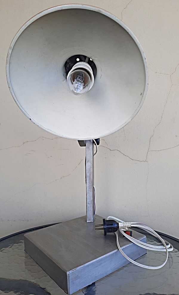 Lampa na biurko projekt " autorski "