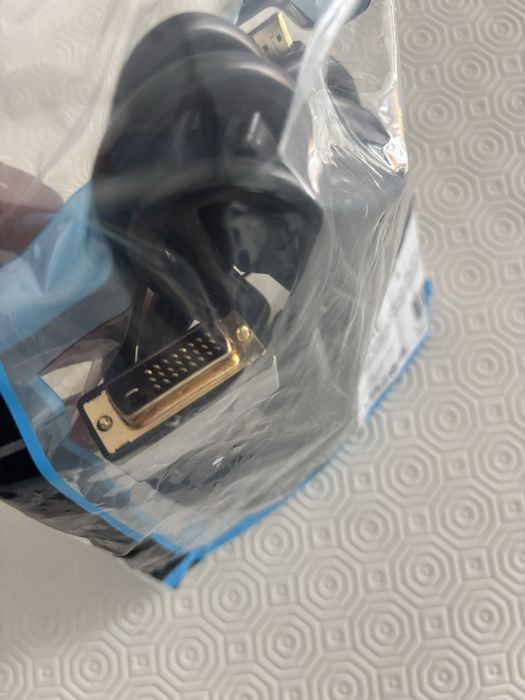 Cabo HDMI - DVI, novo na embalagem