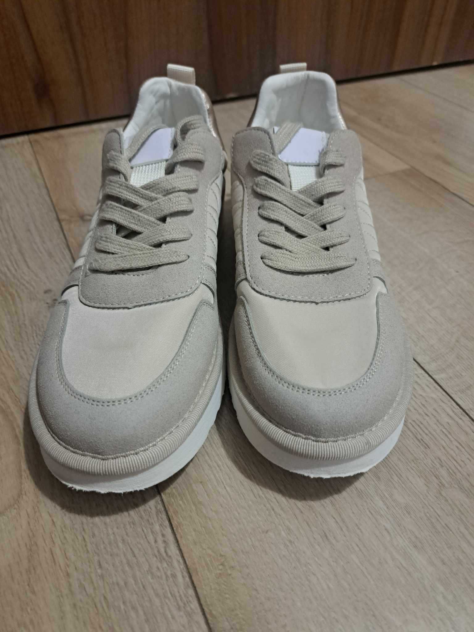 Buty Sportowe CCC r. 39