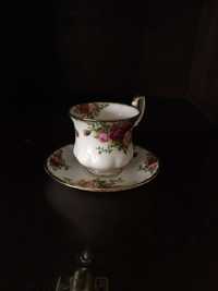 Chávena de café com prato old country Roses Royal Albert (13)