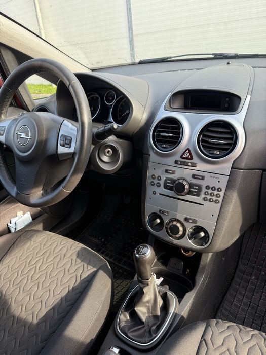 Opel Corsa D 2013r. 1.2 benzyna