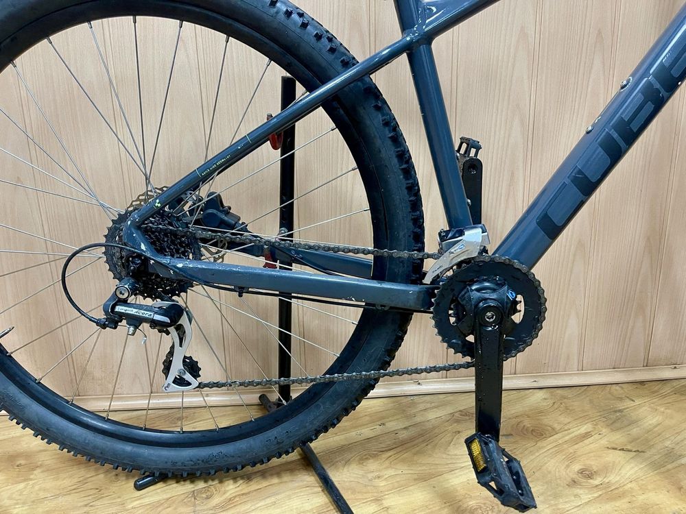 Bicicleta CUBE roda 29