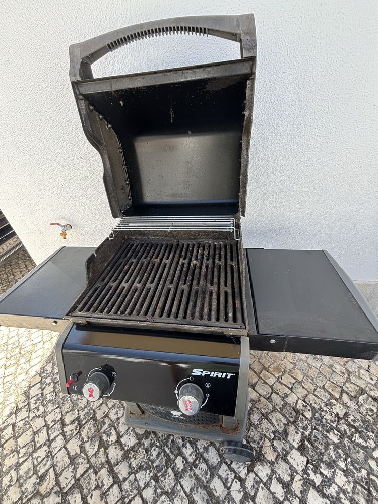 Grelhador Weber Spirit  2 queimadores a gás