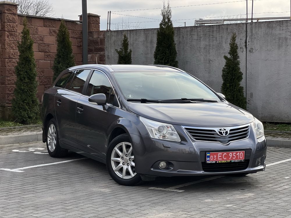 Toyota Avensis 2011р. 2.0диз D-4D