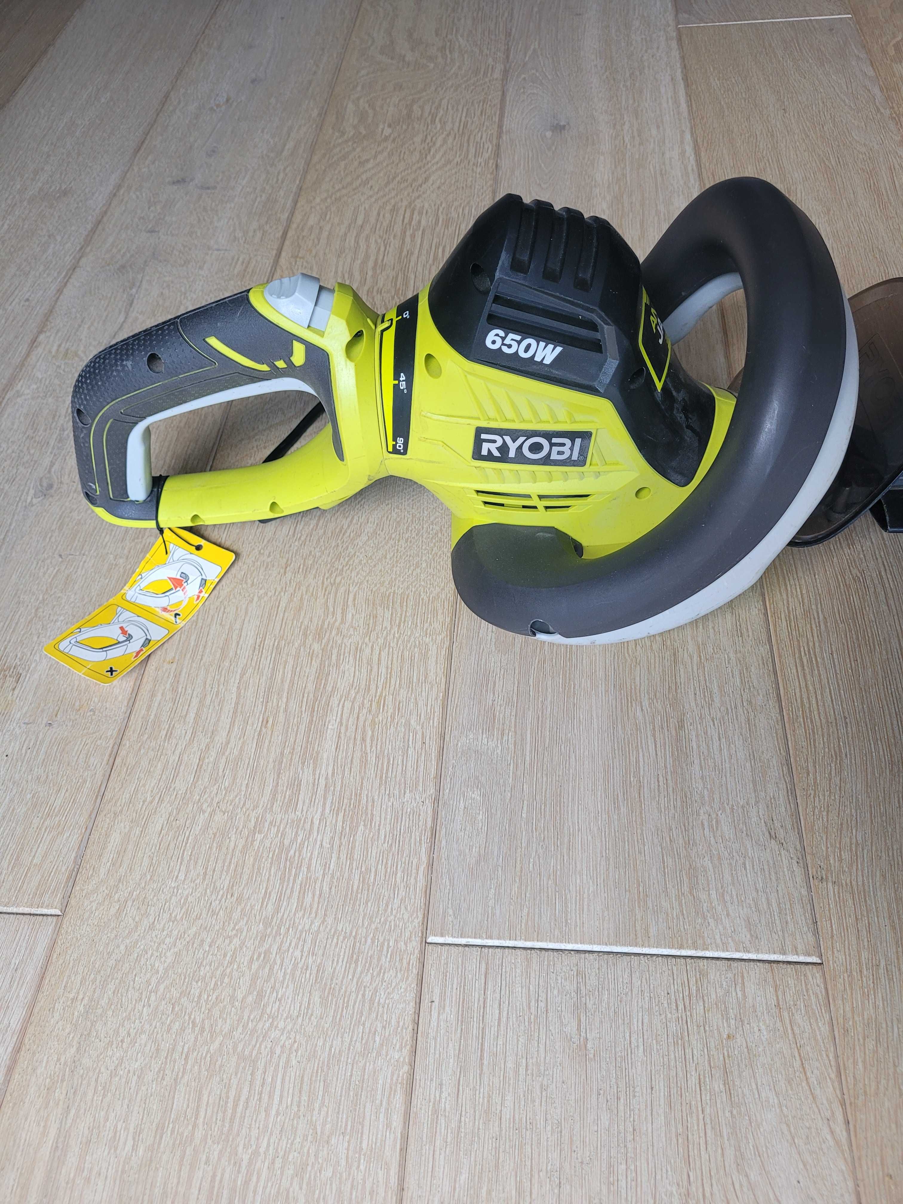 RYOBI nożyce elektryczne 650 W