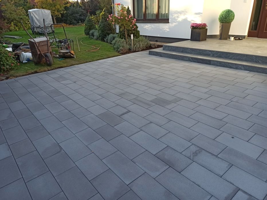 Brukarstwo, tarasy, ogrodzenia, prace ogólnobudowlane