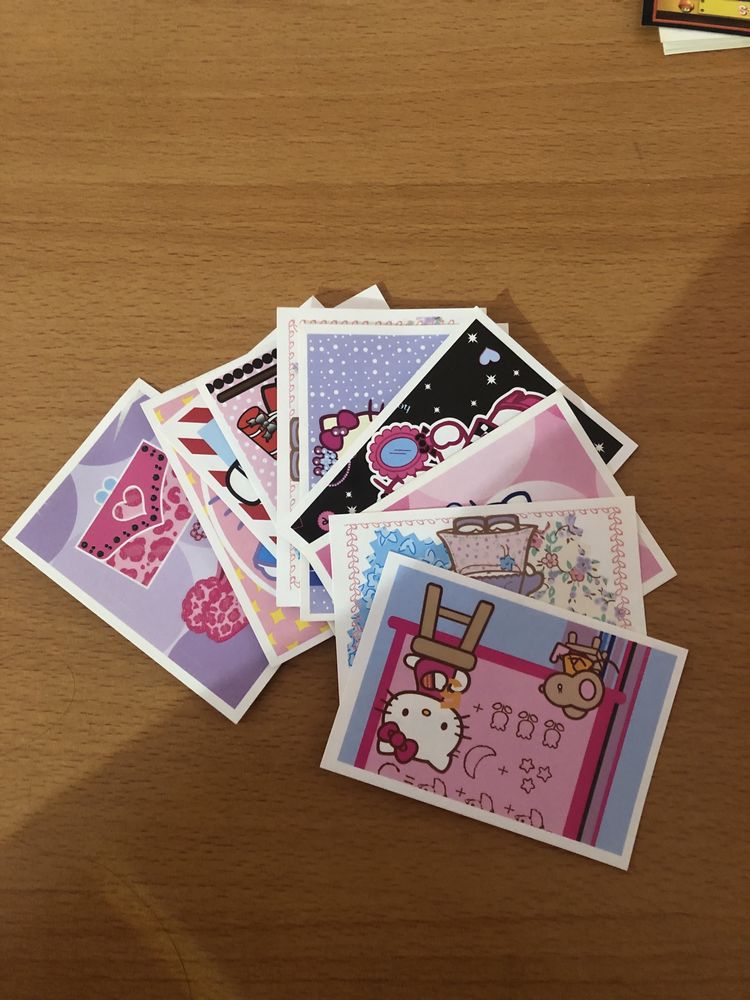 Cromos caderneta “Hello Kitty”