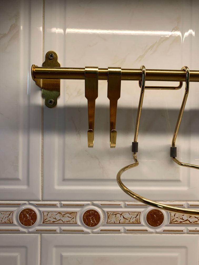 Conjunto calha de parede e acessórios IKEA, bronze*