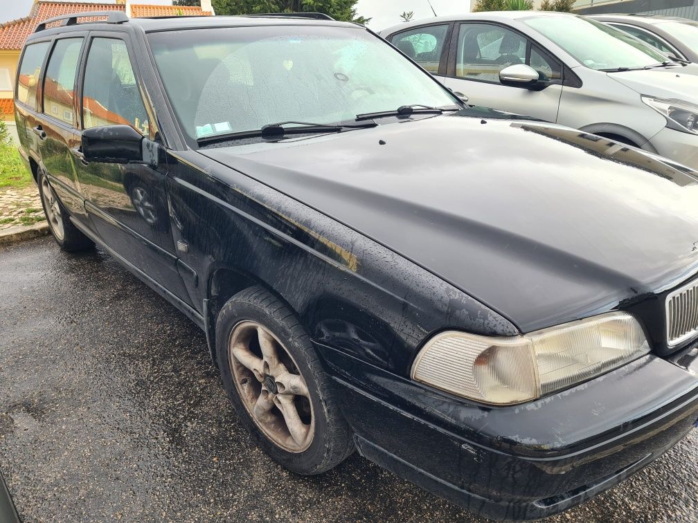 Volvo V70 modelo raro