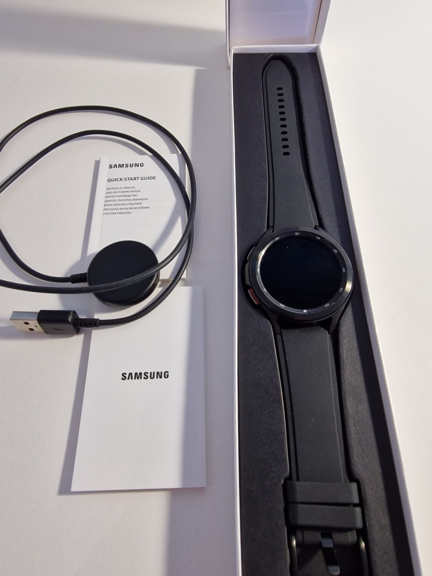 Nowy  Smartwatche Samsung Galaxy Watch4 Classic - 4