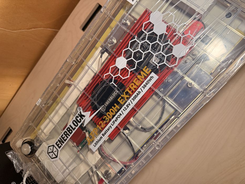 Fabrycznie nowyAkumulator LiFePO4 ENERBLOCK 12.8V 300Ah EXTREME – nowy
