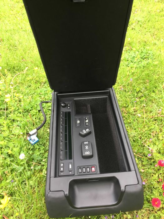 BMW e38 E39 Podłokietnik multimedialny czarna skóra INDIVIDUAL RARYTAS