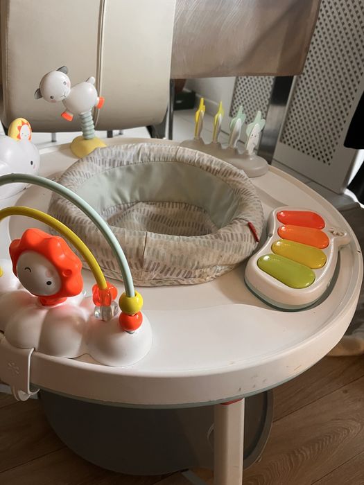 Skip Hop interaktywny stolik 3w1