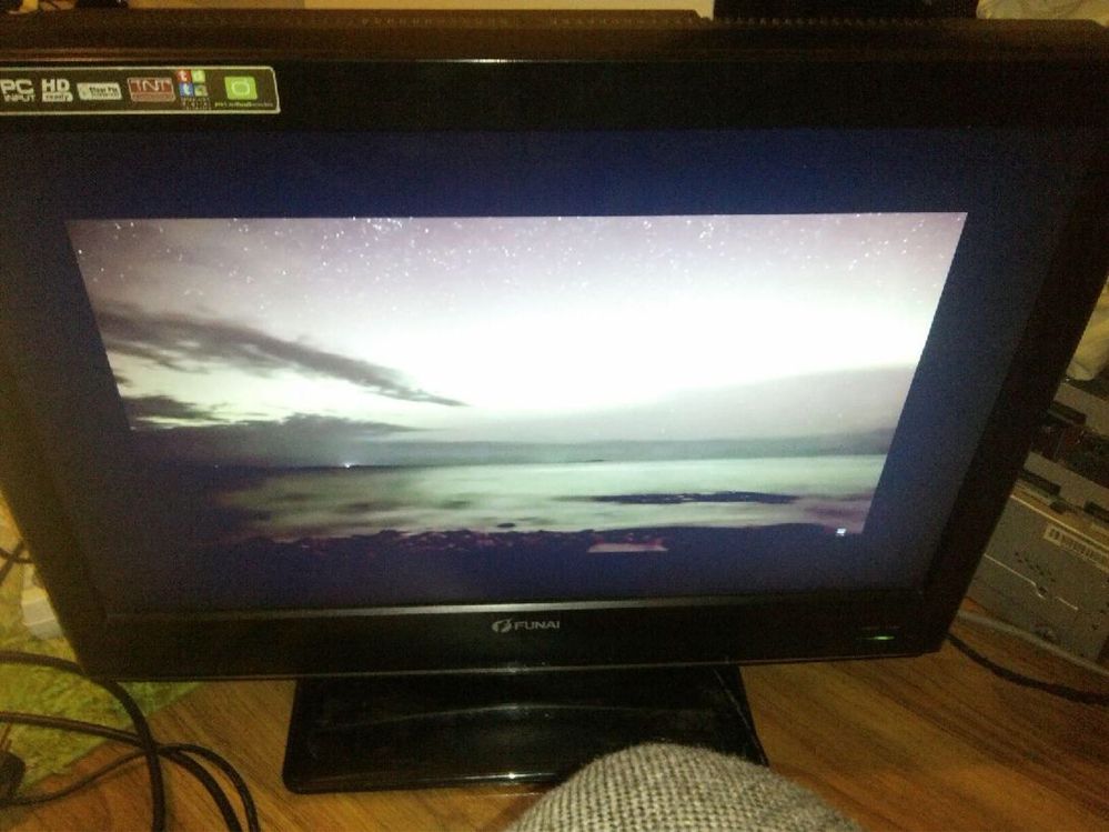 Telewizor LCD tv funaj z podstawka wejscie hdmi