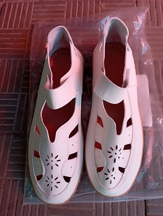 Продам босоножки женские