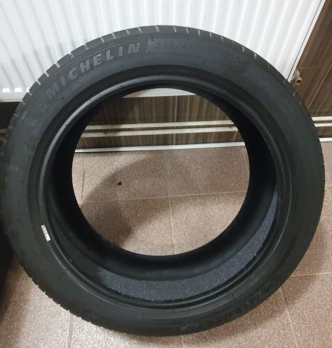 Шини, літо для електроавто Мішелін, MICHELIN PILOT SPORT EV  255/45R20