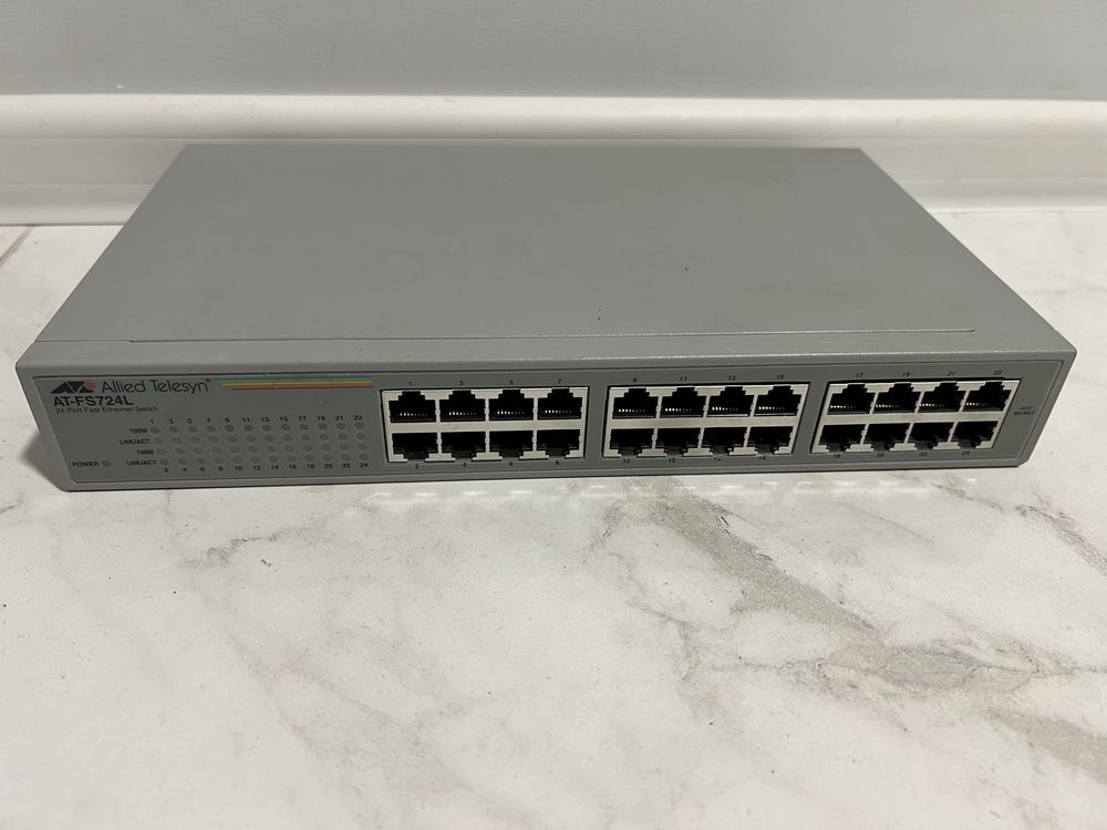 Комутатор Allied Telesis AT-FS724L Ethernet RJ45