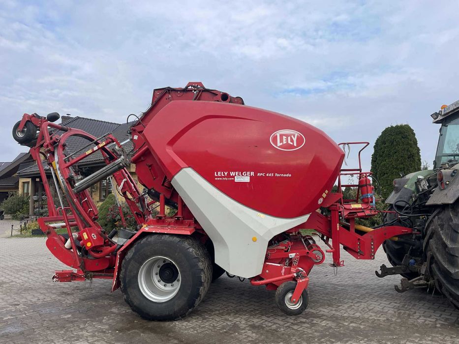 Prasoowijarka Lely welger rpc445 tornado