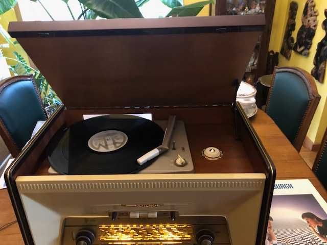 Rádio Gira Discos Vintage RADIOLA Phono Stereo