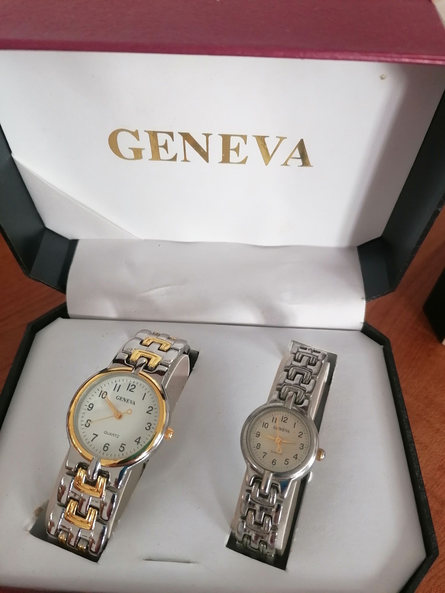 Relógios homem e mulher Geneva