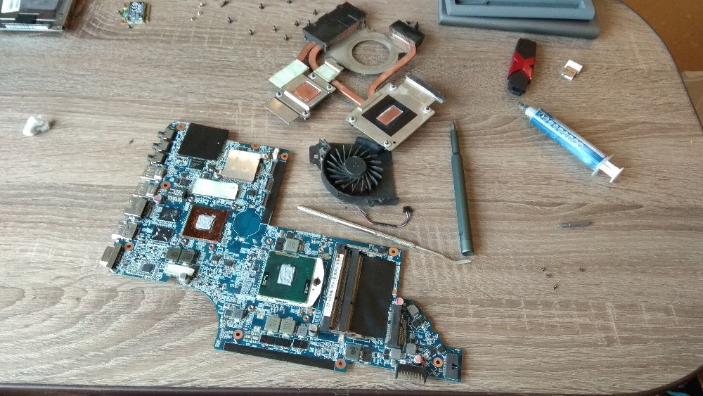 Ремонт ноутбуків та стаціонарних ПК комп'ютерів