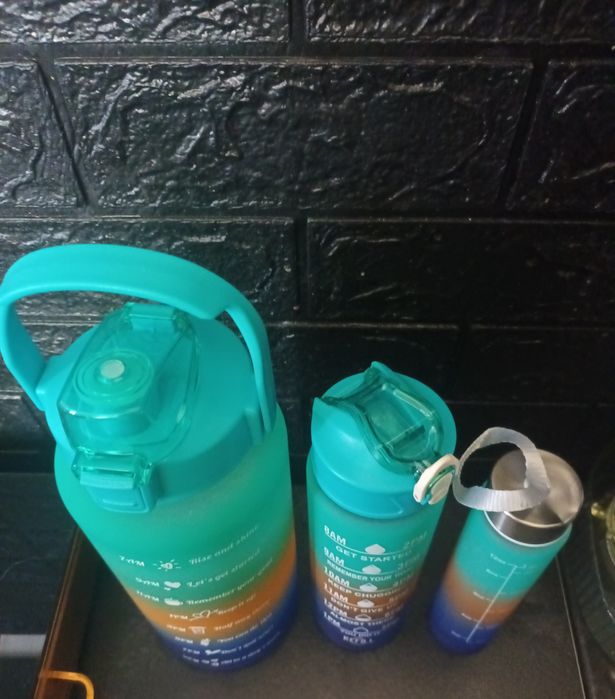 Zestaw butelek na wodę