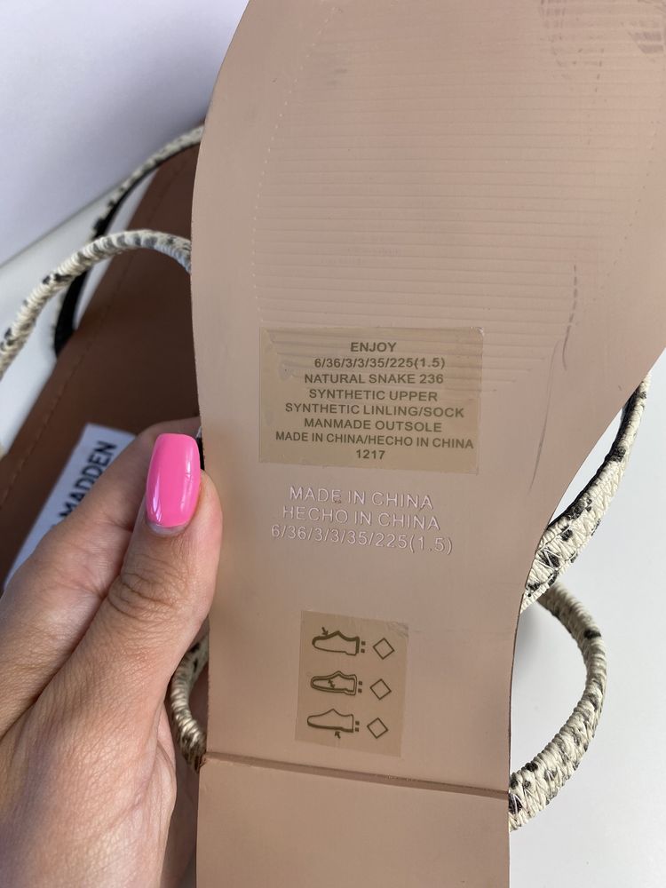 Klapki Steve Madden płaskie japonki premuim r36 natural snake