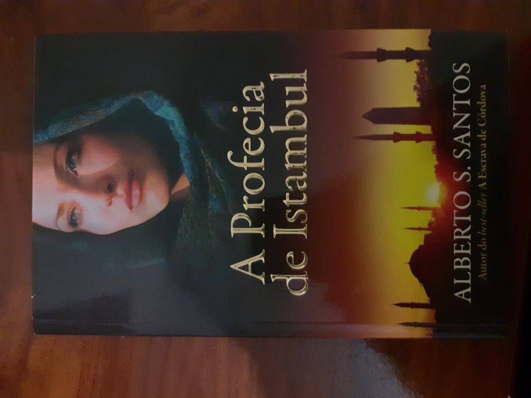 Vendo livro "A profecia de Istambul"