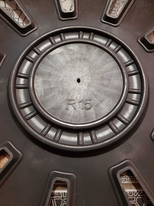 Ковпаки для коліс автомобіля будь-яких марок R15