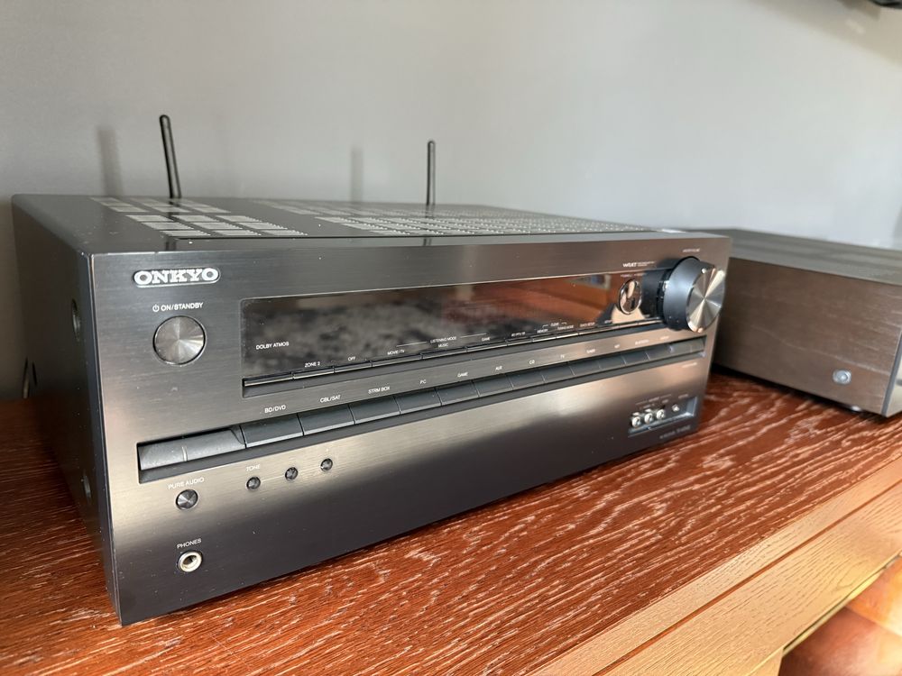 Amplituner ONKYO TX-NR545 Spotify Bluetooth Wi-Fi