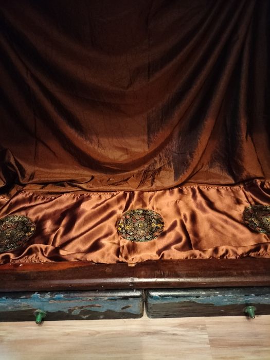 Sprzedam bardzo starą szafę