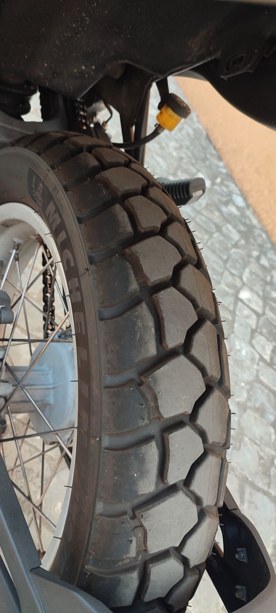 BMW F 650 GS versão DAKAR