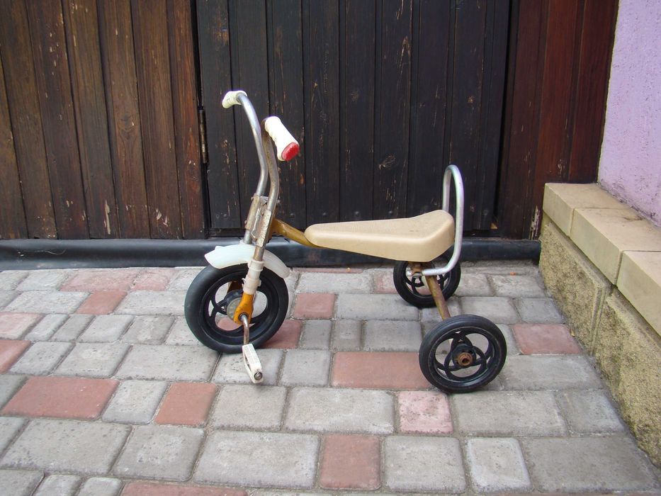 Детский велосипед Малыш из СССР.