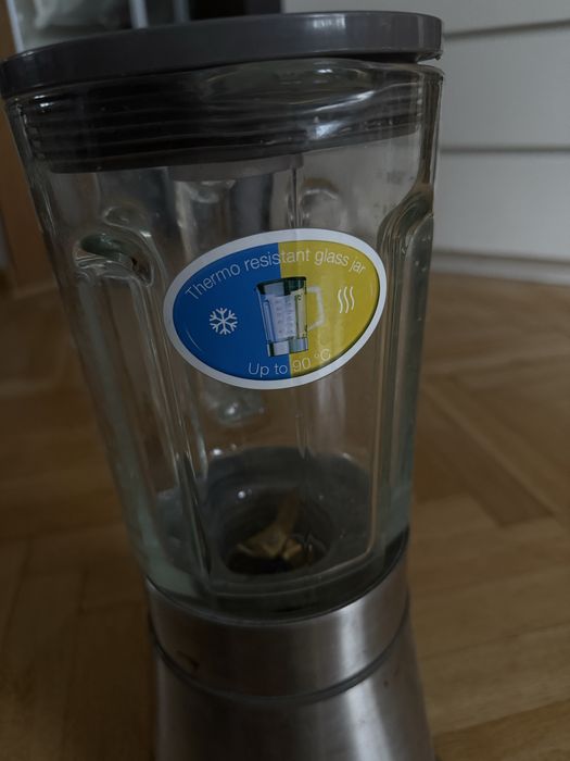 Szklany blender kielichowy Elektrolux