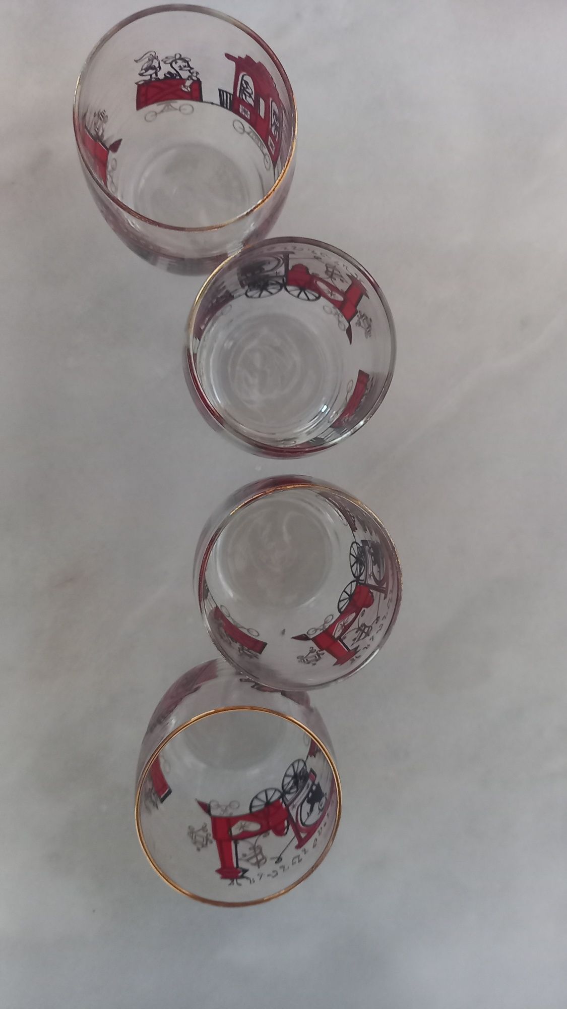 4 copos pequenos vintage