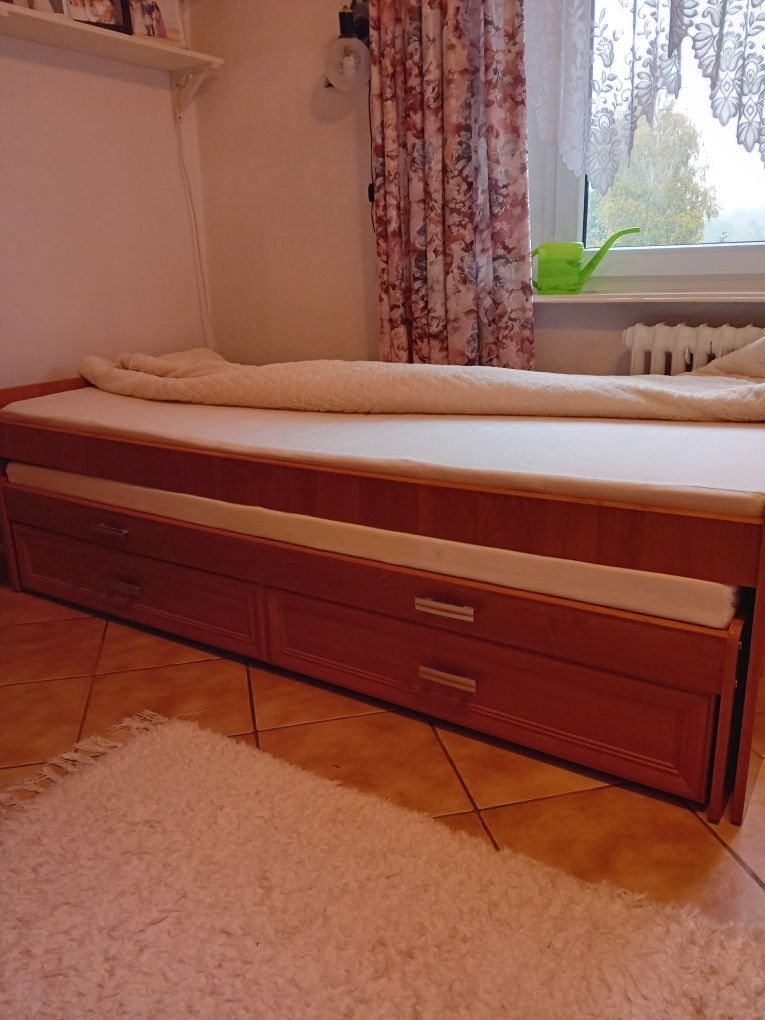 Łóżko rozsuwane dwu poziomowe