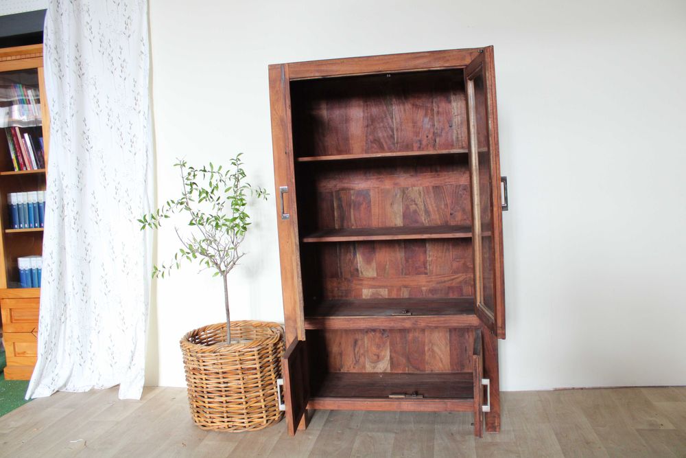 Witryna kolonialna masywna drewniana klasyczna