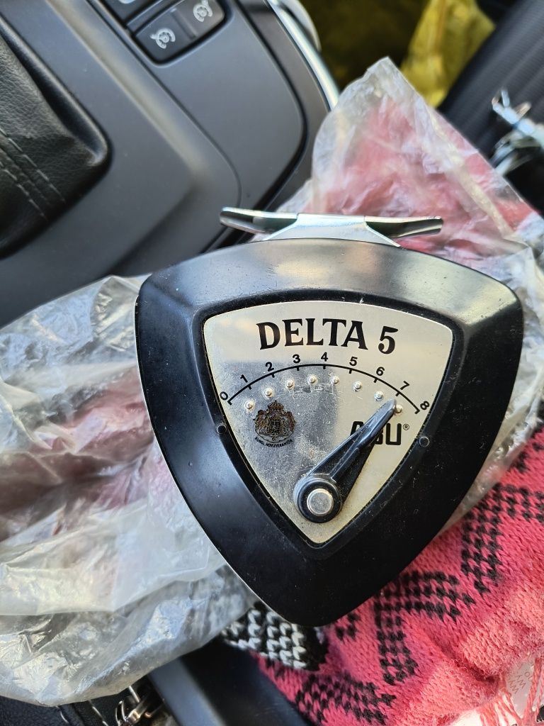 Stary kołowrotek muchowy Delta 5