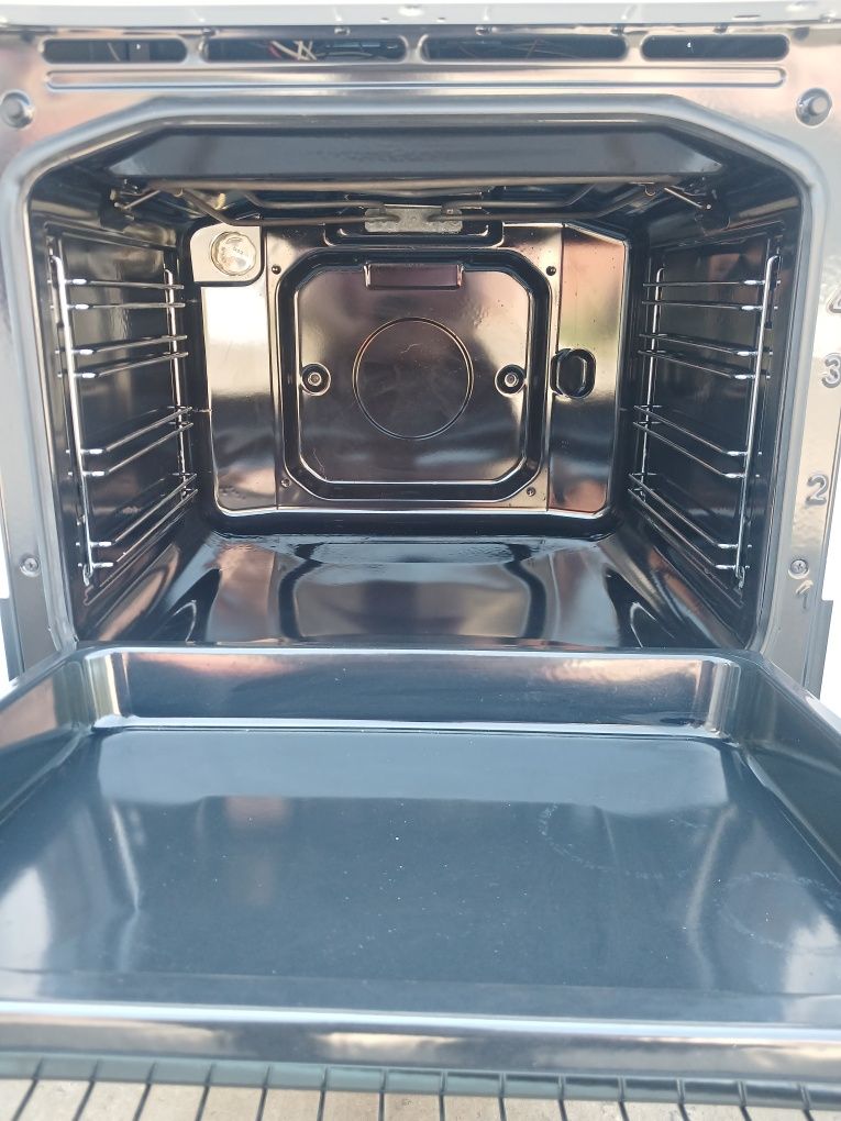 Комбінована газова плита Gorenje, 60 см, стан нової