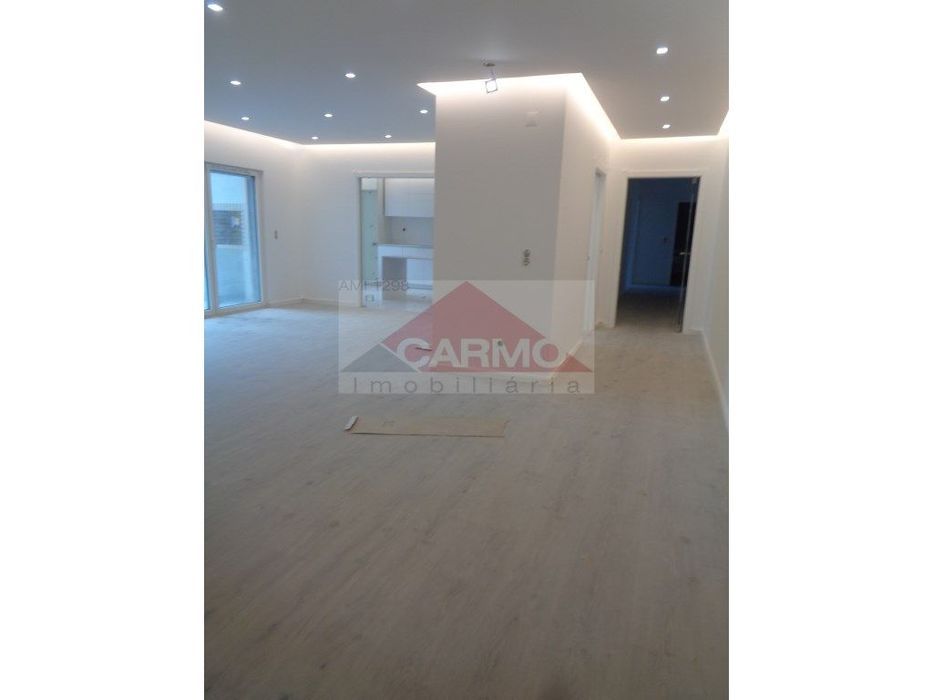 T2 com Parqueamento e Arrecadação. Não procure mais a sua casa de s...